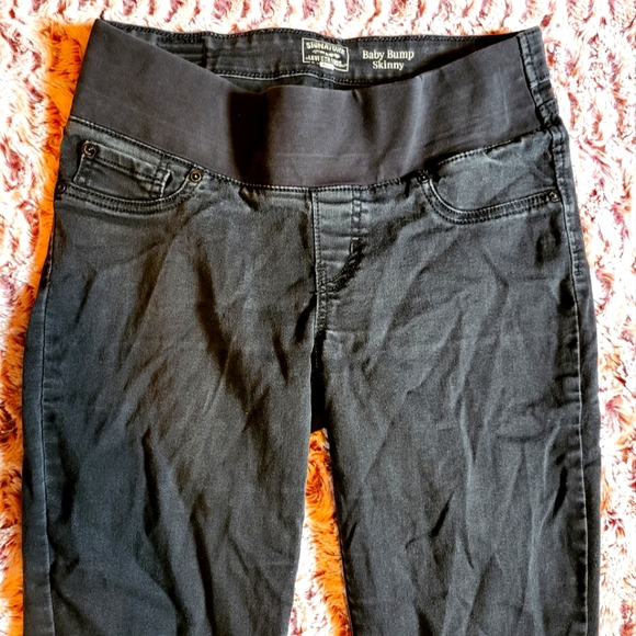 Maternity Jeans - Picture 2 of 3